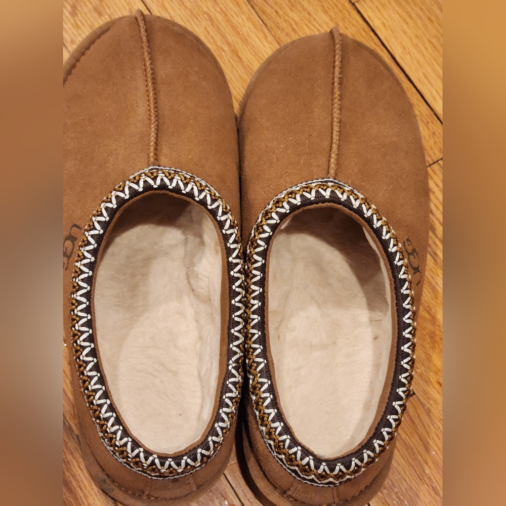 Ugg Tasman Chestnut Women's size 9 worn 3 times